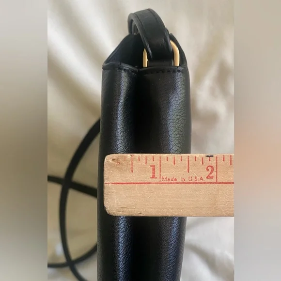 NWOT Vegan Leather Crossbody, Top Zip Closure, interior zip pocket/compartments - Picture 11 of 14